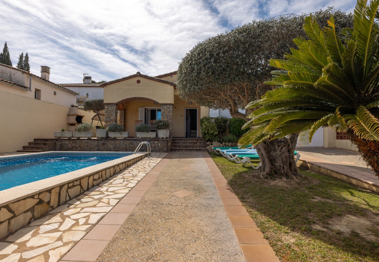 House in L'Escala - Quimeta House